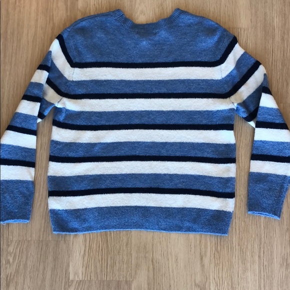 H&M Blue and White Striped Sweater - Picture 5 of 5